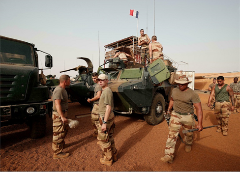 قوة فرنسية تقتل 3 متظاهرين وتصيب 18 في غرب النيجر