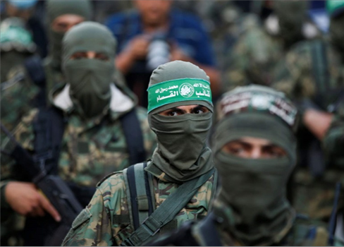 الجيش الصهيوني يعزز قواته في خانيونس بلواء المظليين