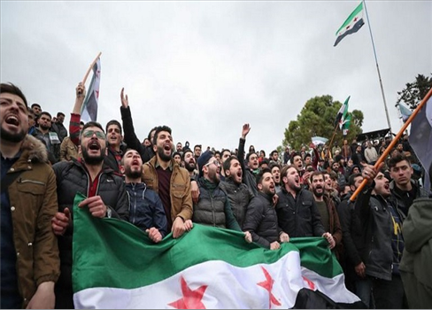 بعد السويداء المظاهرات ضد نظام الأسد  تمتد لـخمس محافظات سورية أخرى