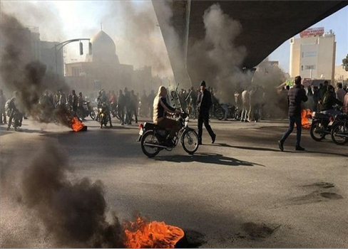 مقتل أحد عناصر الحرس الثوري الإيراني في العاصمة طهران 
