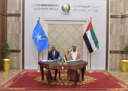 الصومال توقع اتفاقية تعاون عسكري مع الإمارات