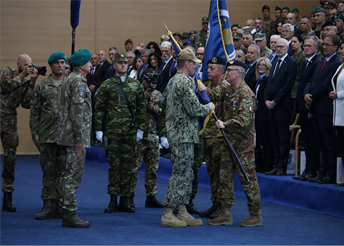 تركيا تتولى قيادة قوة السلام التابعة للناتو في كوسوفو