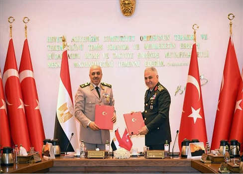 لقاء بين رئيسي أركان الجيشين المصري والتركي لتعزيز التعاون بينهما