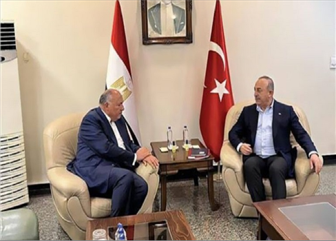 وزير الخارجية التركي يزور القاهرة للمرة الأولى منذ 10 سنوات