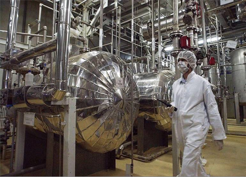 أكسيوس: صفقة قريبة بين الولايات المتحدة وإيران .. اليورانيوم مقابل 20 مليار دولار