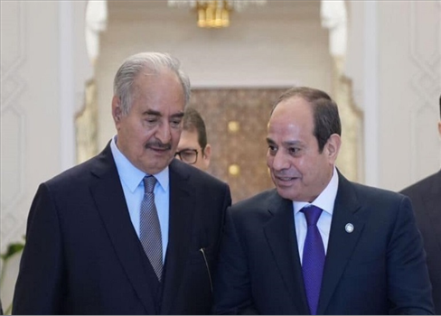 السيسي يستقبل حفتر ويؤكد على أهمية استقرار ليبيا