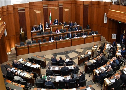 نواب لبنانيون يعتصمون في البرلمان لحين انتخاب رئيس للجمهورية