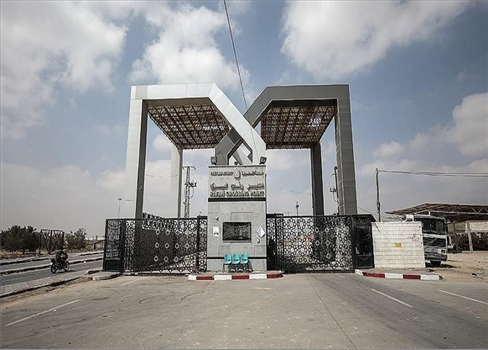 صحيفة معاريف: معركة دبلوماسية بين مصر وإسرائيل بسبب معبر رفح