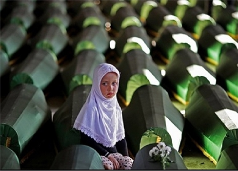 صحفي إيطالي يكشف تفاصيل جديدة حول قضية سياحة القنص بحق مسلمي البوسنة