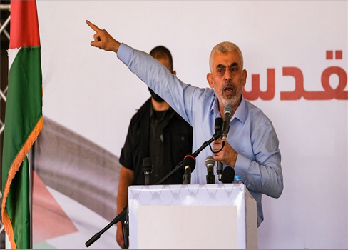 إعلام عبري: السنوار لديه 