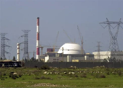 اتفاقية بين طهران وموسكو لبناء 4 محطات للطاقة النووية في إيران