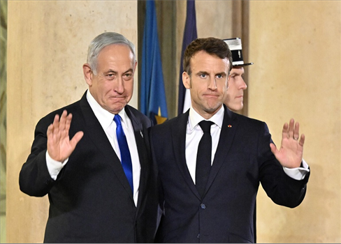 فرنسا: سنواصل التعاون مع نتنياهو لأنه يتمتع بالحصانة