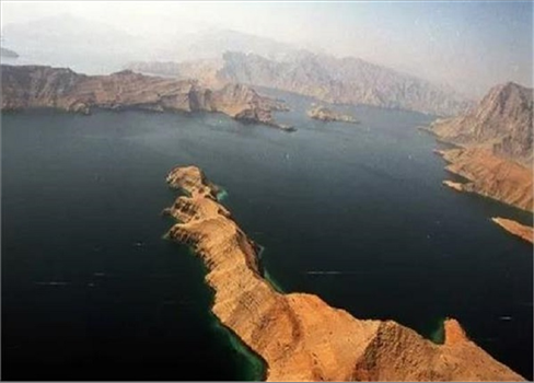 أسبيدس الأوروبية: الحرس الثوري الإيراني أخطرنا بعدم السماح لأي سفن بعبور مضيق هرمز