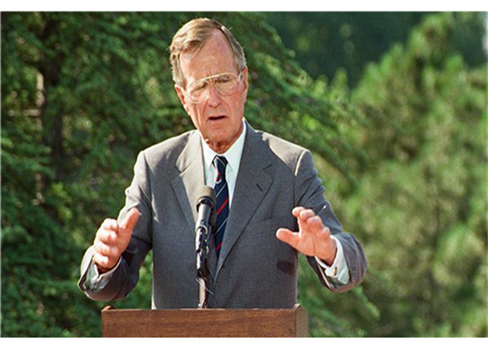 وفاة الرئيس الأمريكي الأسبق بوش عن 94 عاما