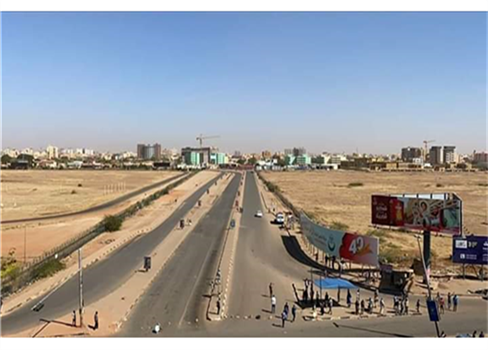 السودان.. تمرد مسلح بمقر استخباراتي وإغلاق المجال الجوي