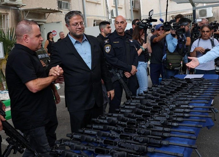 بن غفير يعمق السيطرة اليهودية على القدس بتسليح 300 ألف مستوطن