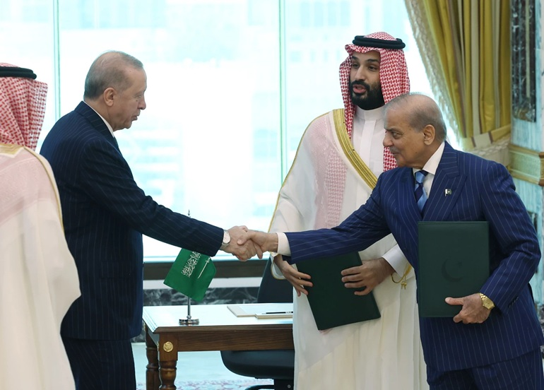 الخليج أمام معادلة أمنية جديدة.. تراجع الثقة بواشنطن وصعود البدائل