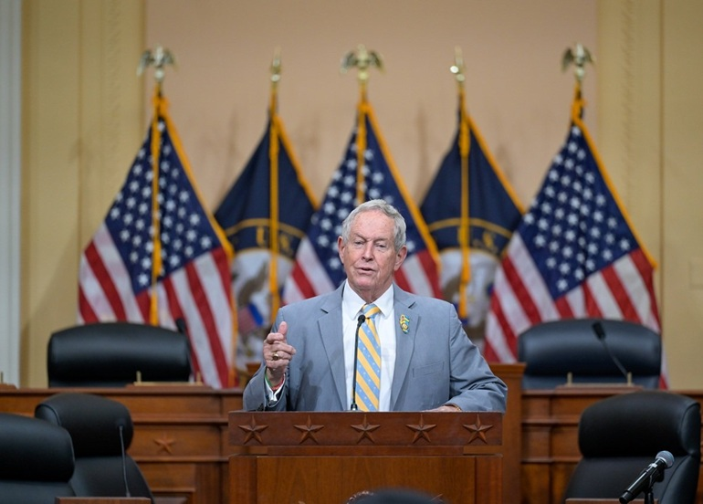 النواب الأمريكي يفشل في تقييد صلاحيات دونالد ترمب العسكرية تجاه إيران