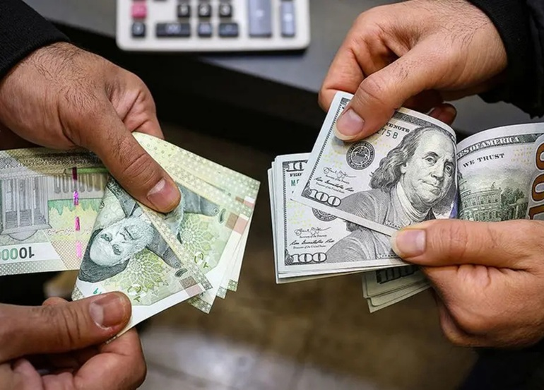 العملة الإيرانية ترتفع بأكثر من 15% أمام الدولار