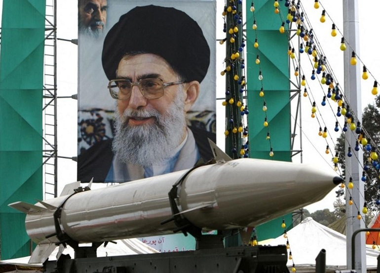 استراتيجية الولايات المتحدة تجاه إيران تتآكل أمام واقع جديد يتشكل في الشرق الأوسط