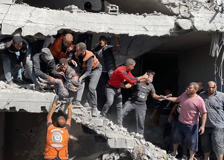 ٦ شهداء بينهم طفل في غارة صهيونية على ميناء غزة
