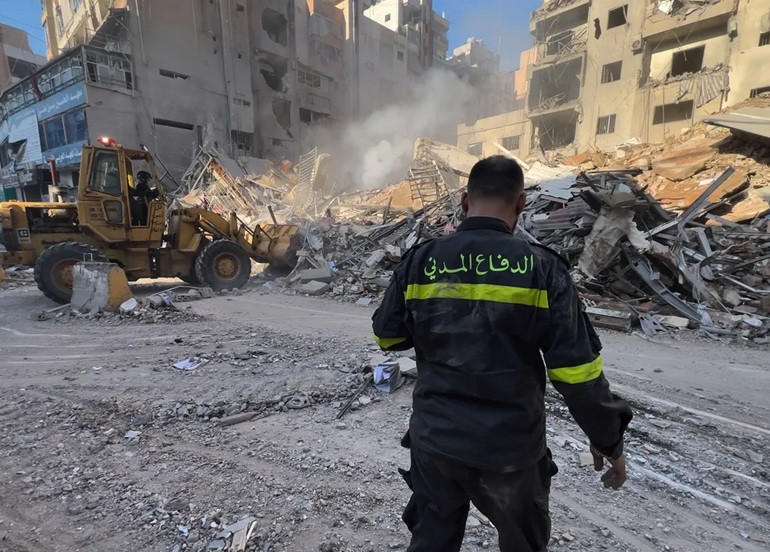 مقتل 14 في غارات صهيونية على لبنان