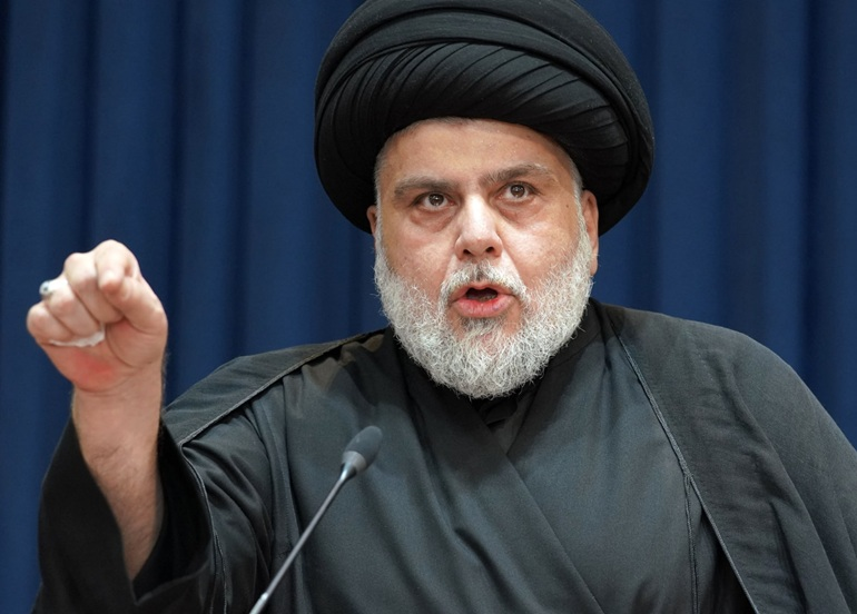 الصدر يعلن تفكيك سرايا السلام وإلحاقها بالدولة العراقية
