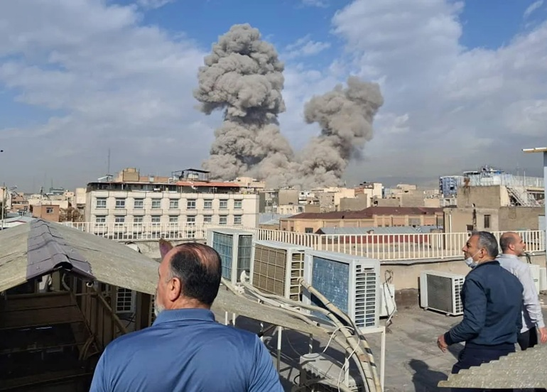غارات أميركية تستهدف هرمزغان وبندر عباس وجزر إيرانية