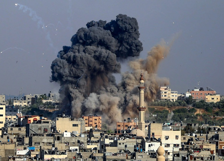 شهداء في إنتهاكات صهيونية لوقف إطلاق النار في غزة