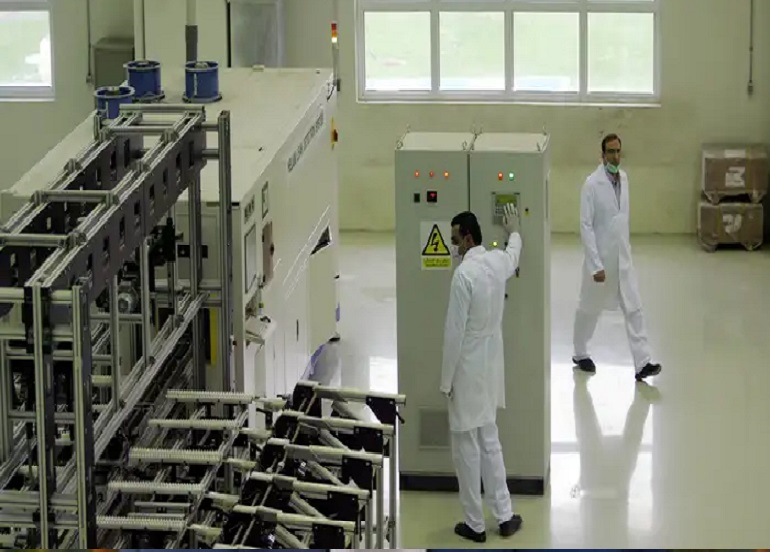 إيران تتمسك ببرنامج تخصيب اليورانيوم وترفض وضع أي قيود عليه