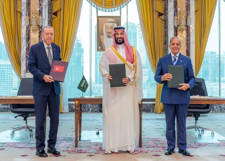 ترامب يرحب باتفاقية مكة للدفاع المشترك ويصفها بأنه "خطوة كبيرة ومهمة للغاية"