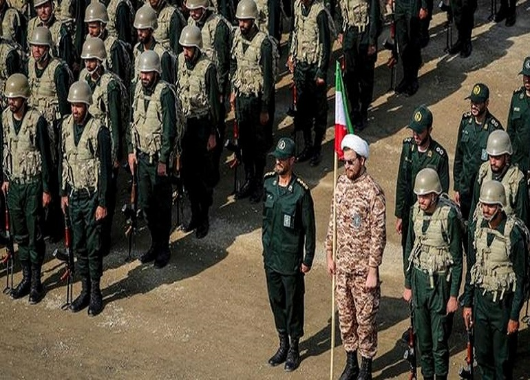 إيران تهدد أمريكا بعمل عسكري غير مسبوق إذا استمر الحصار